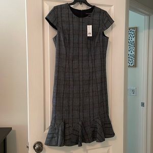 Banana Republic Gray and Blue Plaid Flounce Ruffle Hem Sheath Dress.  Size 10.